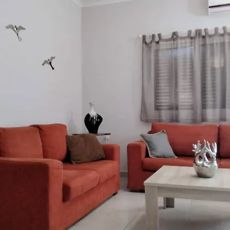 Apartament Thea Family 3 Yénion